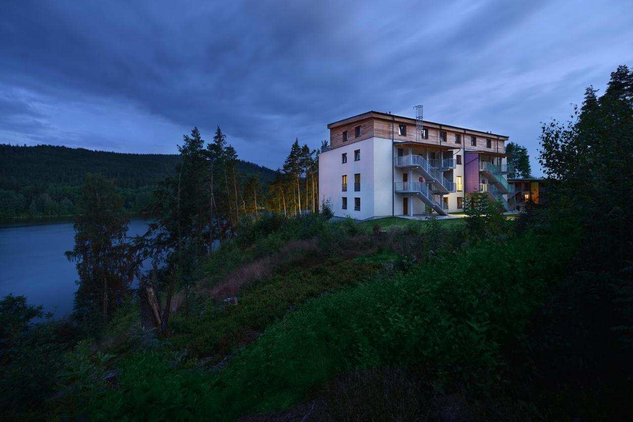 Element Lakeside Apartments Ліпно-над-Влтавою Екстер'єр фото