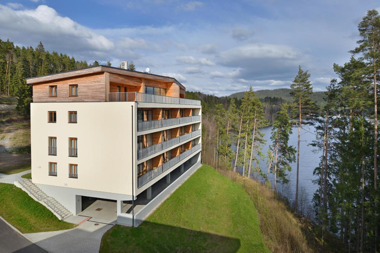 Element Lakeside Apartments Ліпно-над-Влтавою Екстер'єр фото